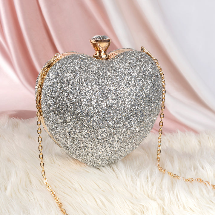期間限定値下げsilver crystal heart clutch 27350250_57276467_322.jpg