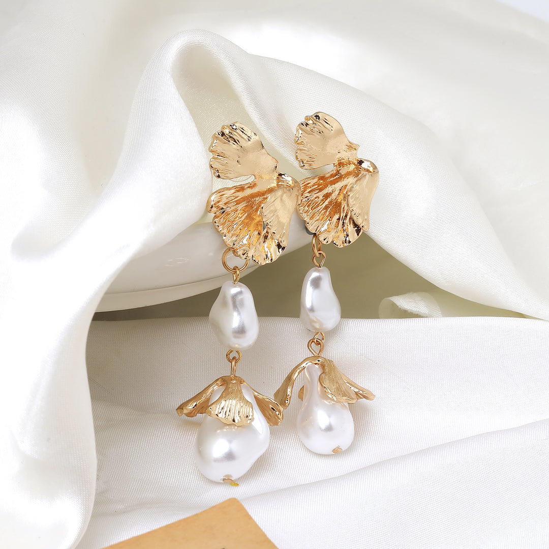 Thalassa Pearl Gold Earrings