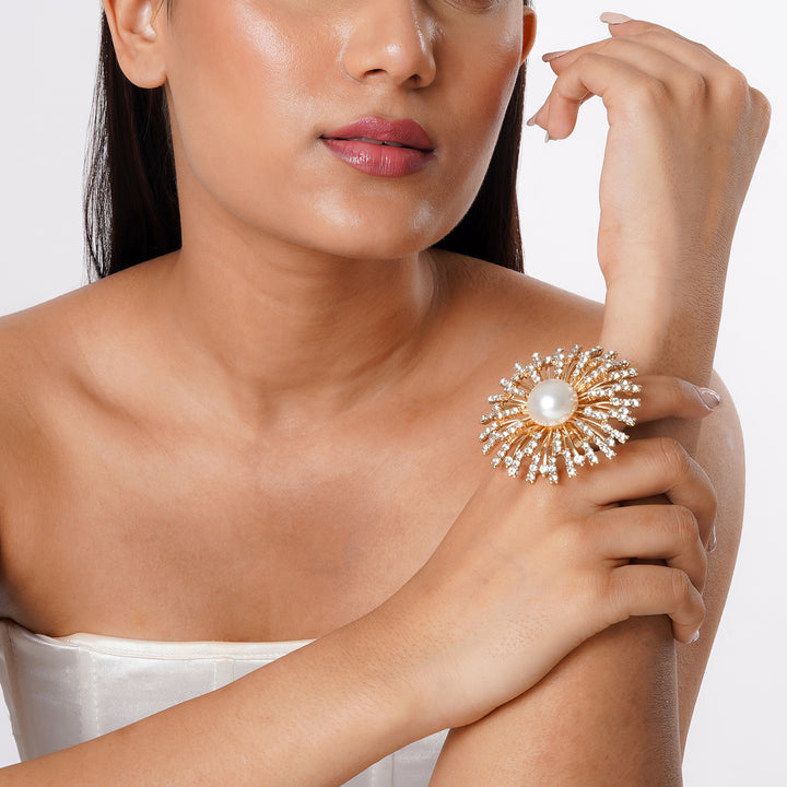 Nissa Pearl Gold Ring