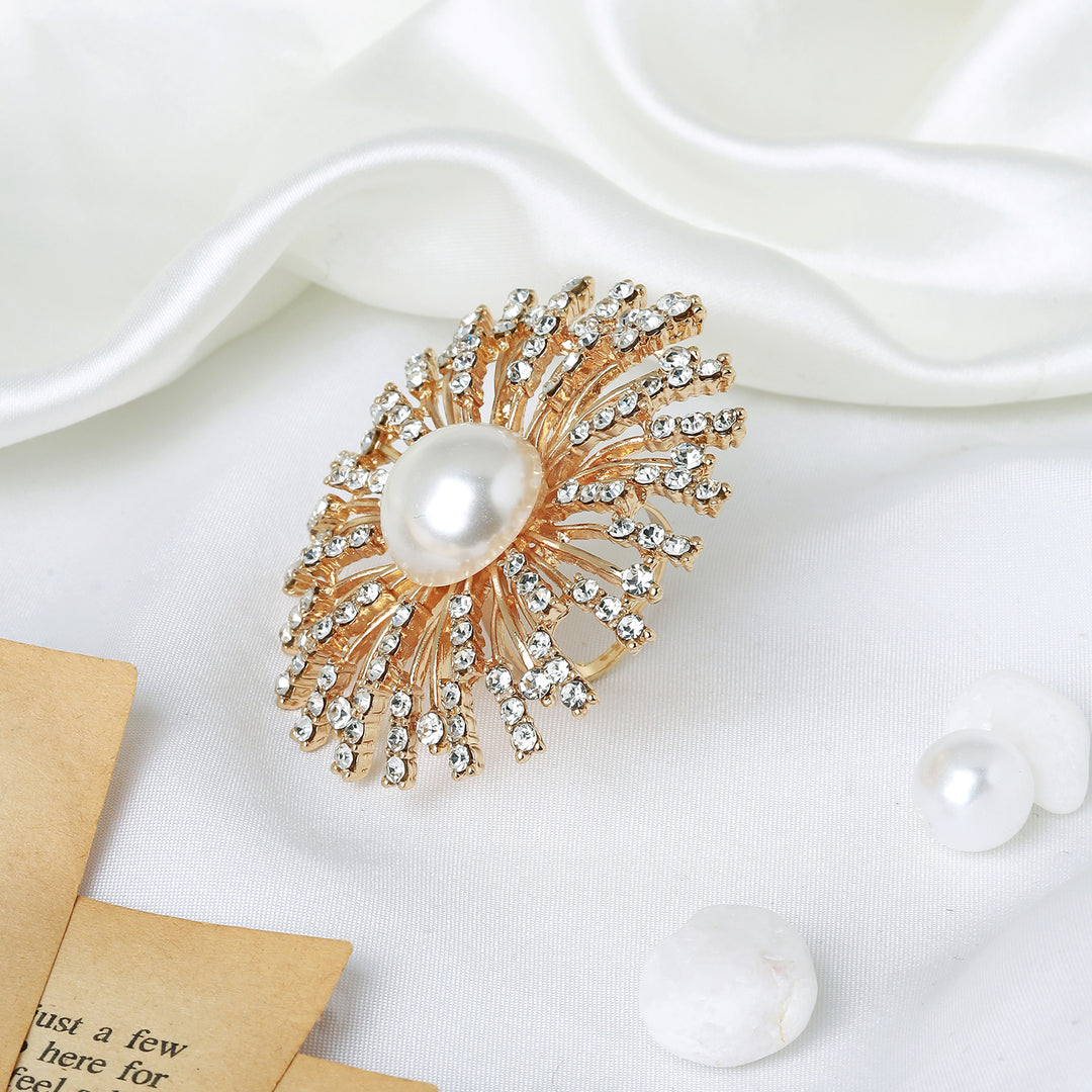 Nissa Pearl Gold Ring