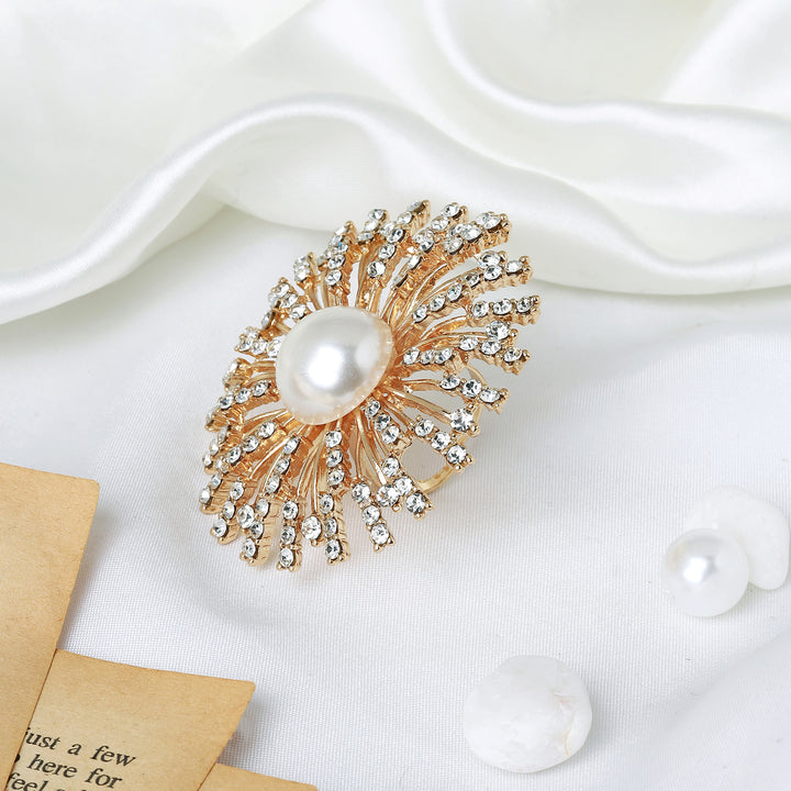 Nissa Pearl Gold Ring