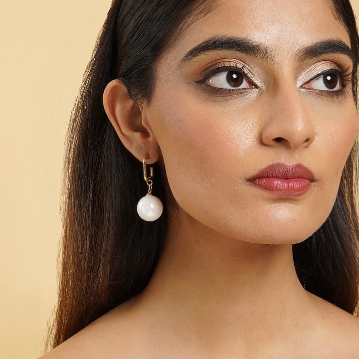 Yuna White & Gold Earrings