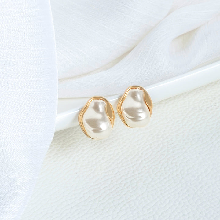 Aiko White & Gold Earrings