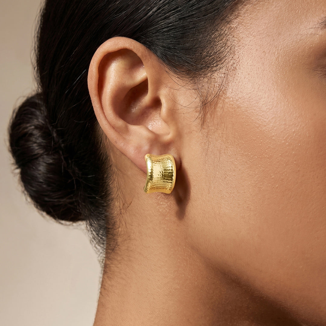 Dayna Gold Love Earrings Set