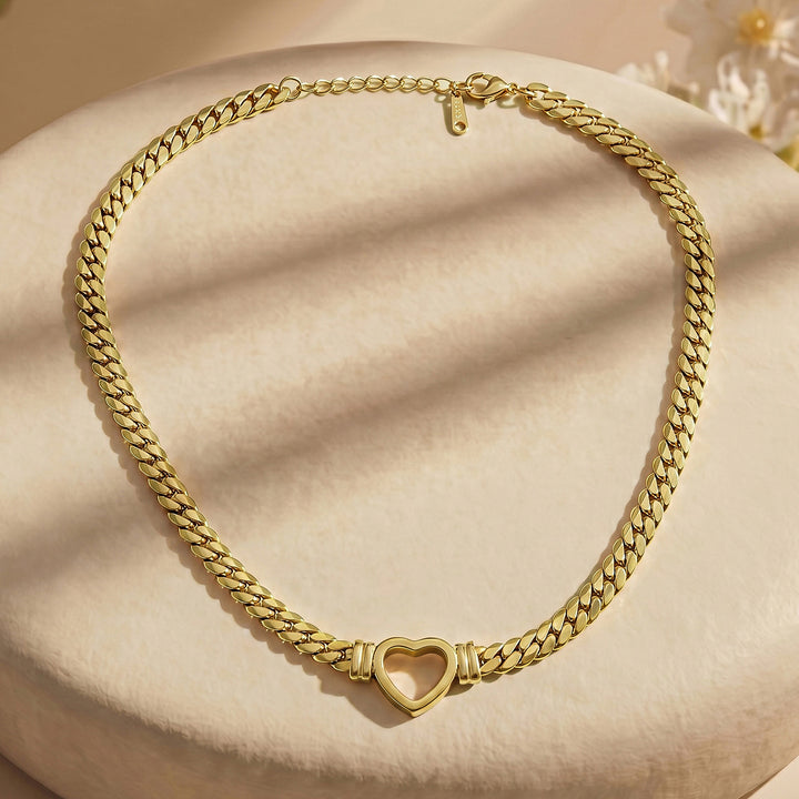 Swaya Gold Love Necklace