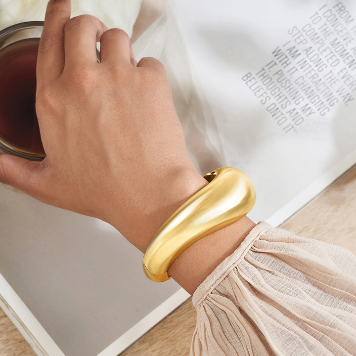 Céleste Gold Chunky Bracelet