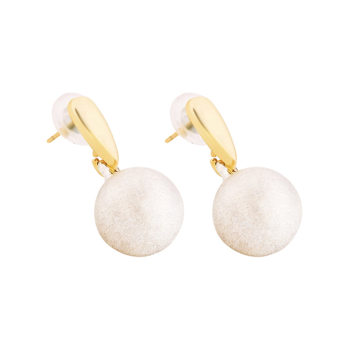Nolyn Pearl Gold Earring