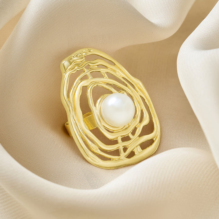 Zayrose Gold Molten Pearl Ring