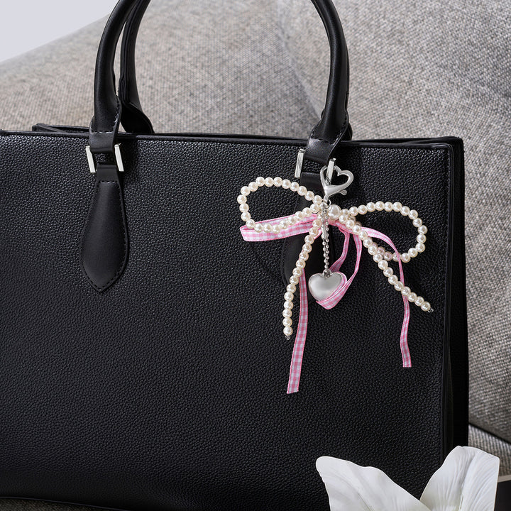 A Bow-Crush Pink Bag Charm