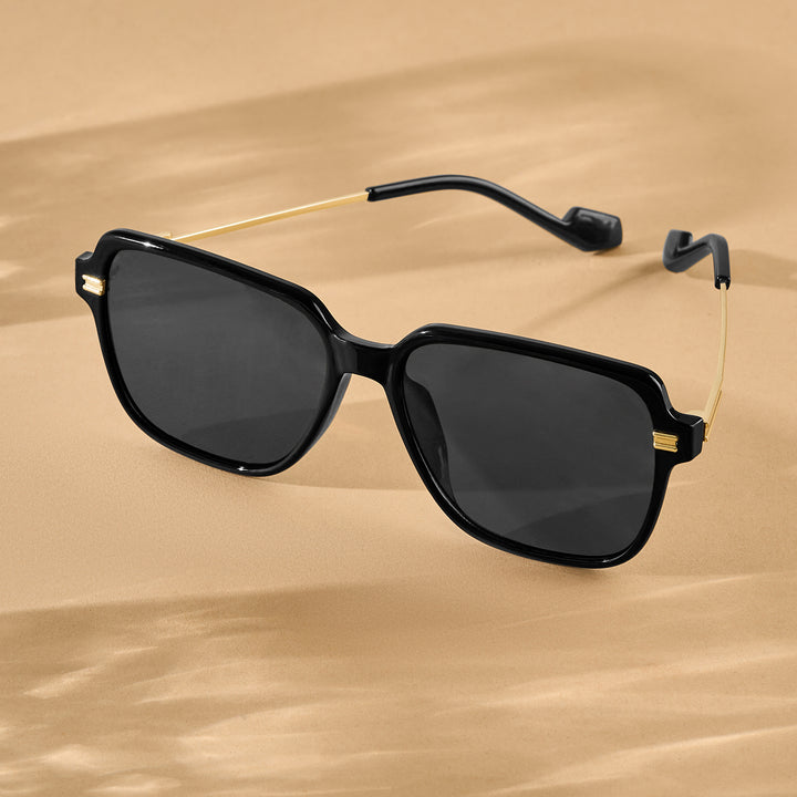 Westora Square Sunglasses With Black Frames And Black Lenses