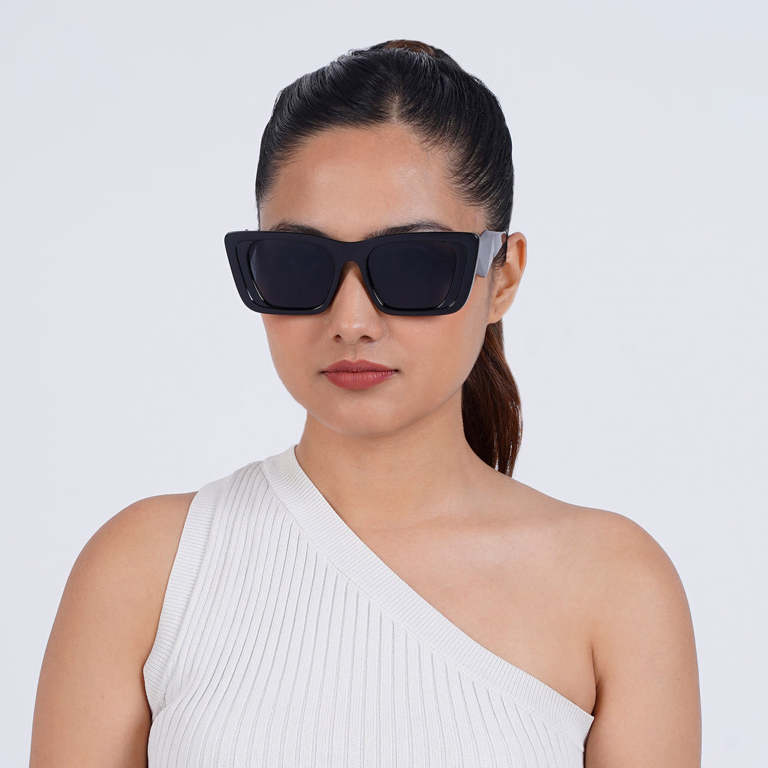 Cloe Black Retrograde Sunglasses