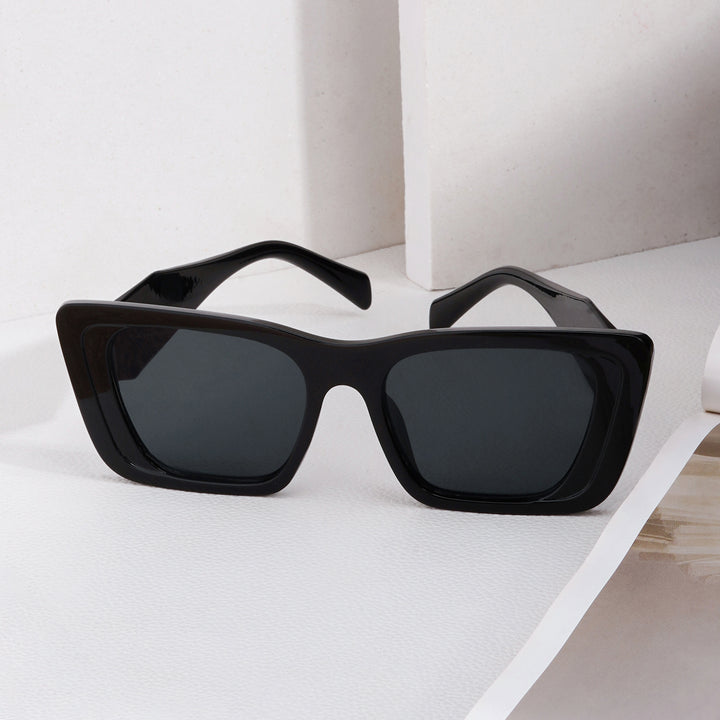 Cloe Black Retrograde Sunglasses