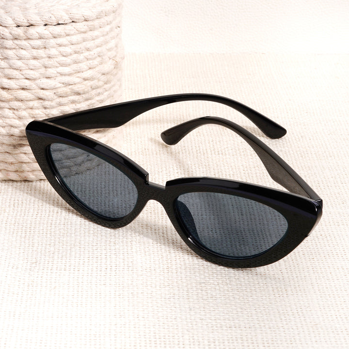Wintour Cat Eye Black Sunglasses