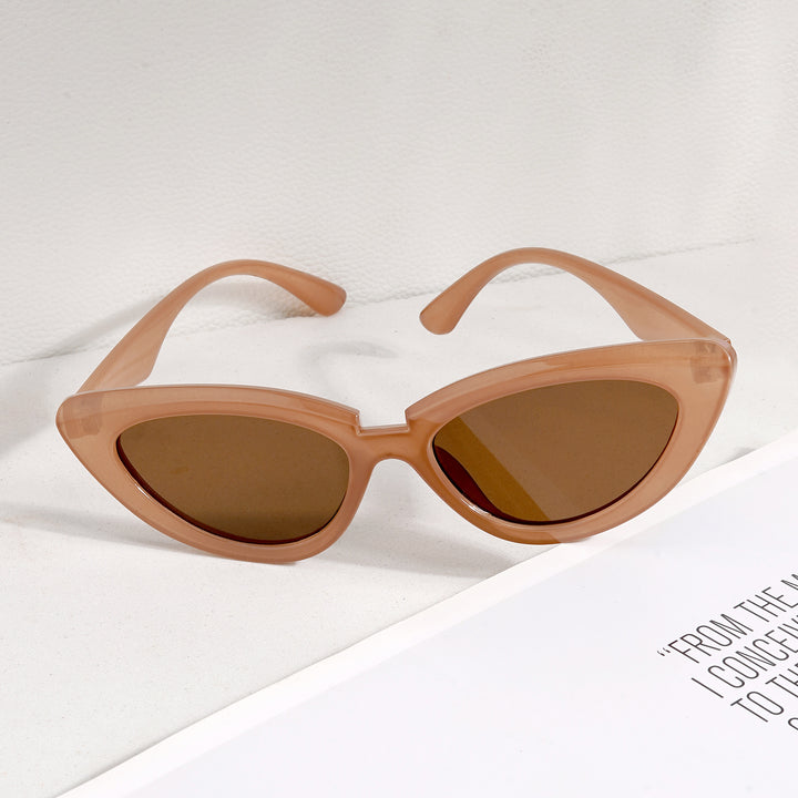 Wintour Cat Eye Brown Sunglasses