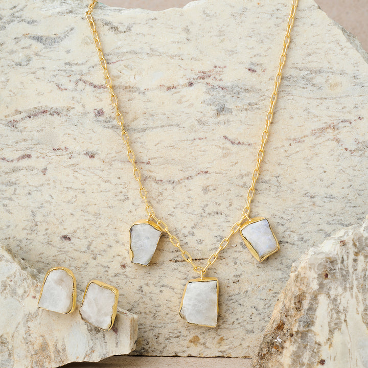 Soléa White Trio Natural Stone Necklace Set