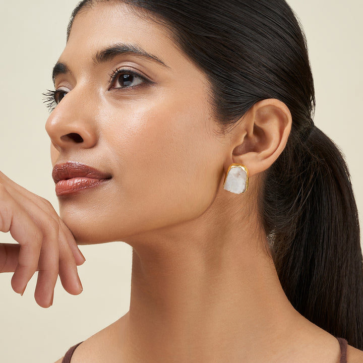Soléa White Natural Stone Earrings
