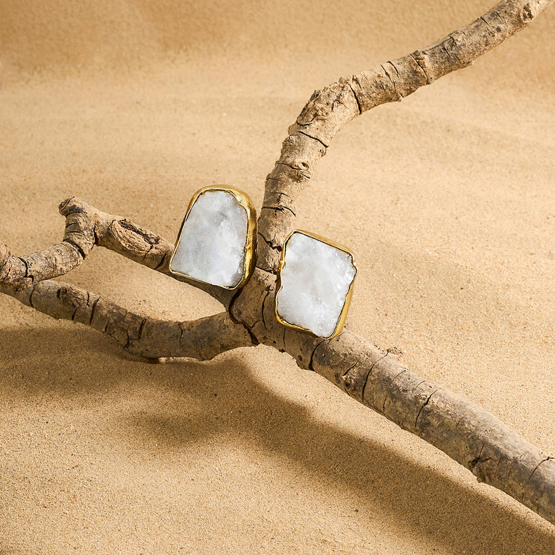 Soléa White Natural Stone Earrings