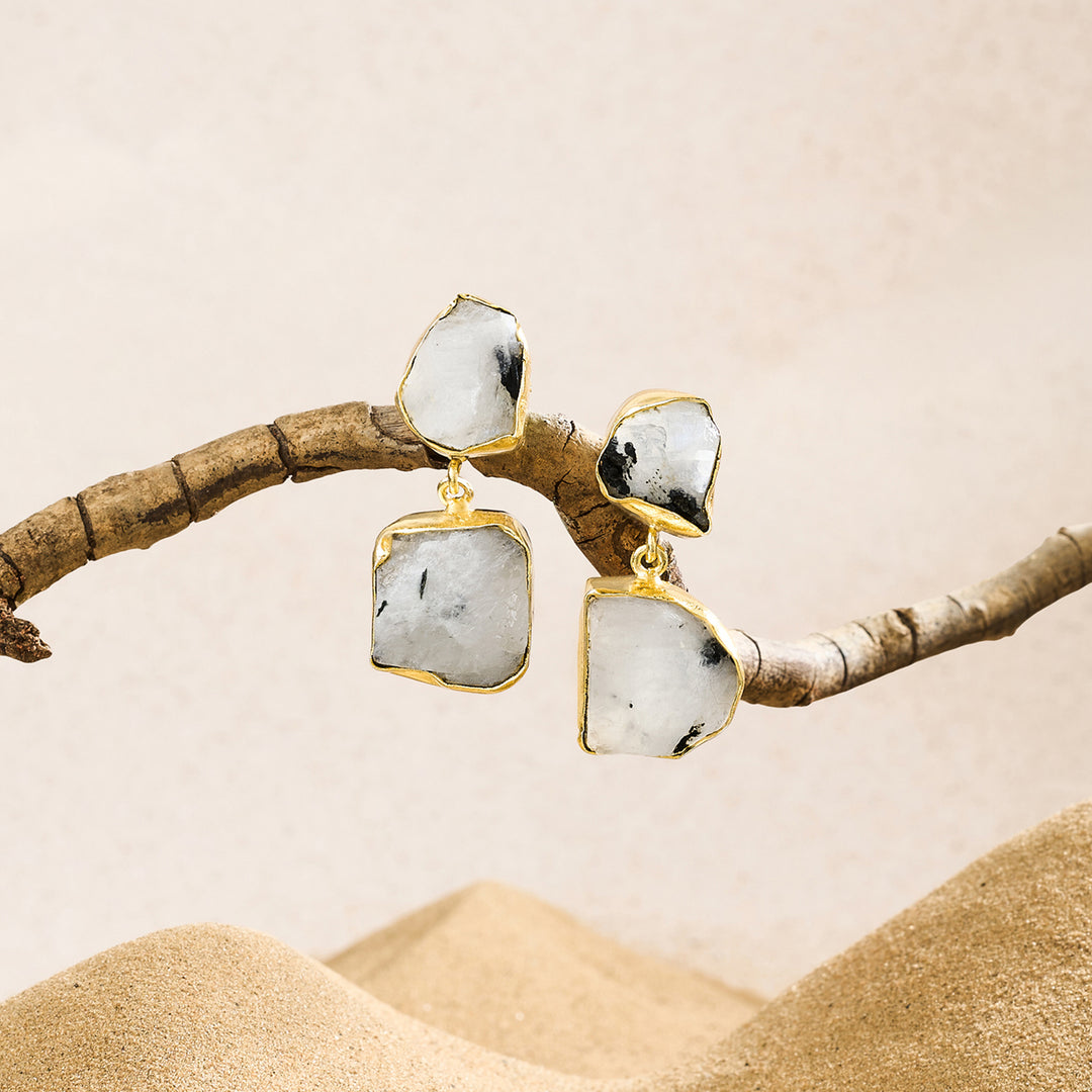 Soléa White Natural Stone Danglers