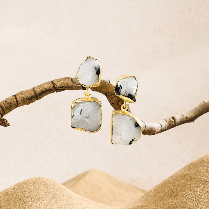 Soléa White Natural Stone Danglers