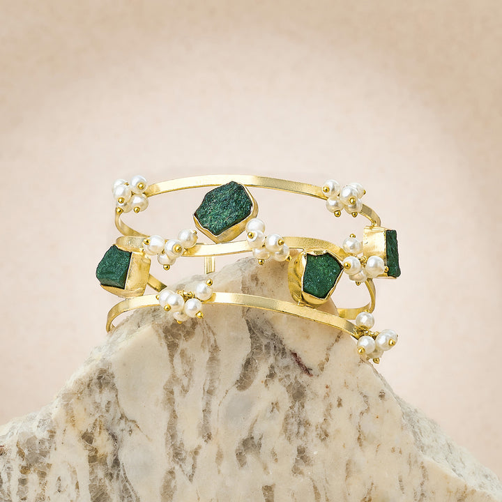 Soléa Dark Green Natural Stone Pearl Cuff Bracelet
