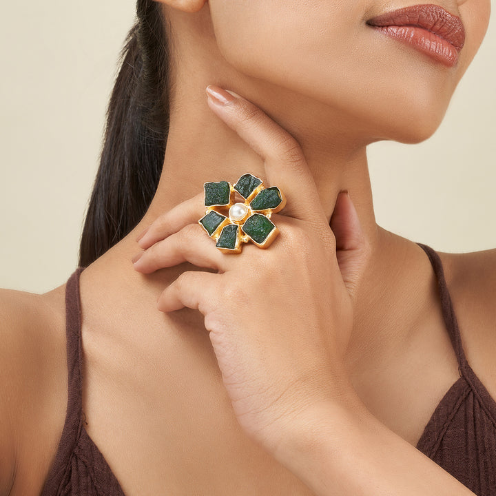 Soléa Dark Green Natural Stone Flower Ring