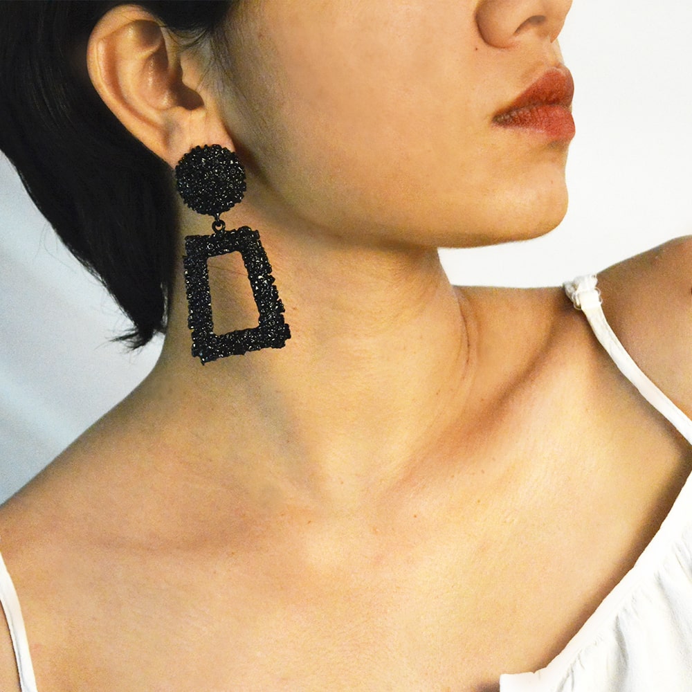 Crumbled Roses Metallic Black Party Earrings - Joker & Witch