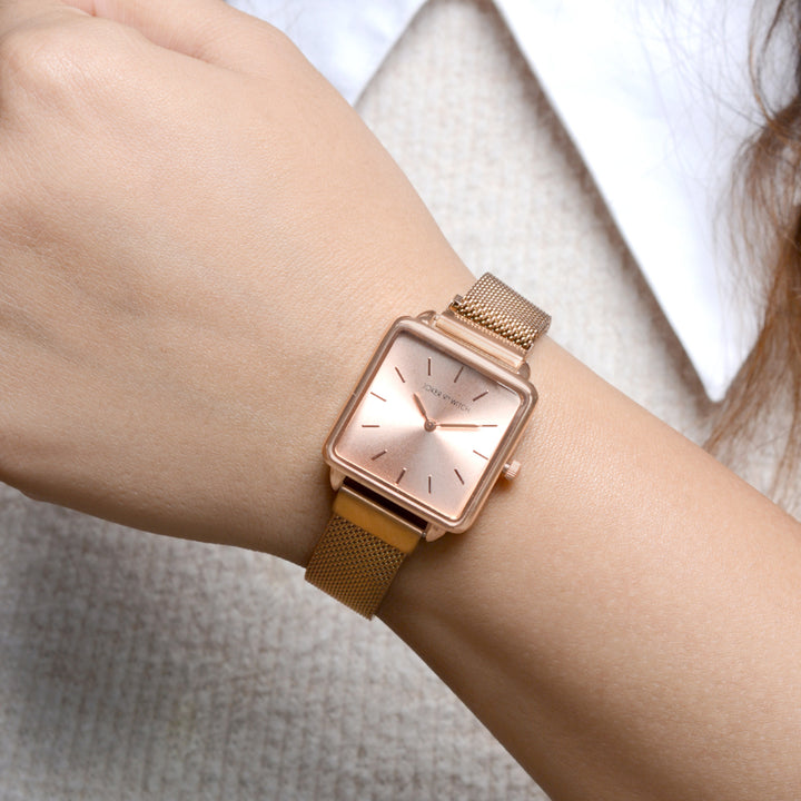 Vintage Rose Gold Small Square Dial Magnetic Strap Women's Watch