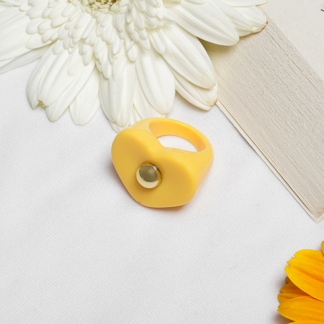 Bewitched Peppa Yellow Heart Signet Ring