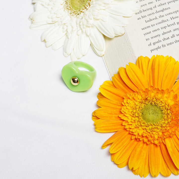 Bewitched Peppa Green Heart Signet Ring