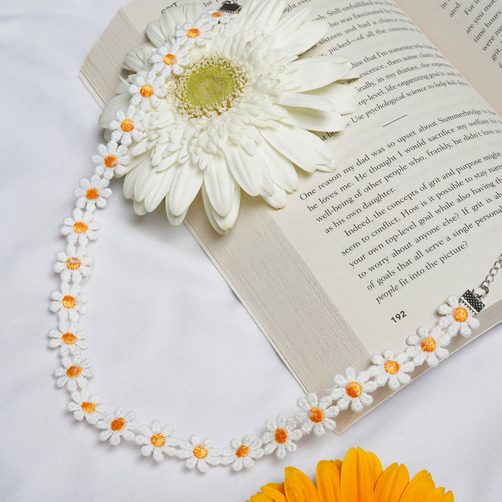 Bewitched Mini Daisy Choker