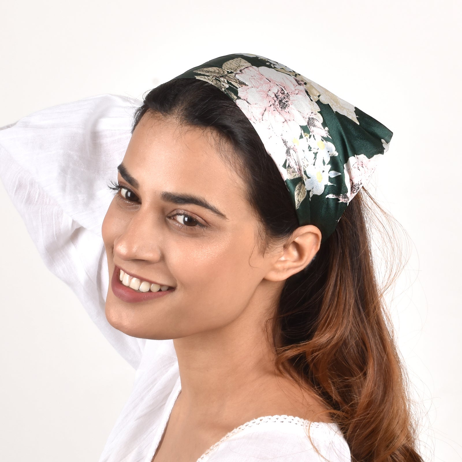 Bewitched Hawaiian Green Bandana Hairband For Women – Joker & Witch