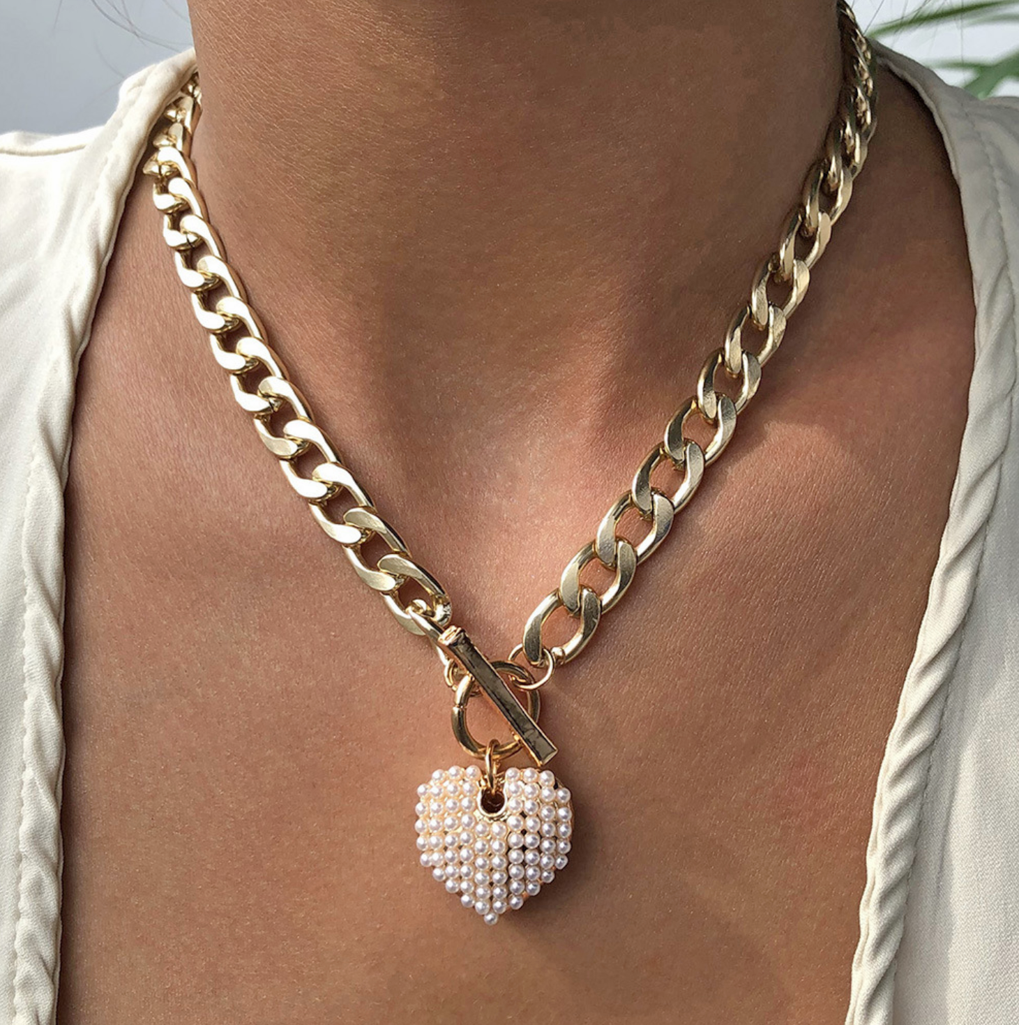 Chain link necklace with heart deals
