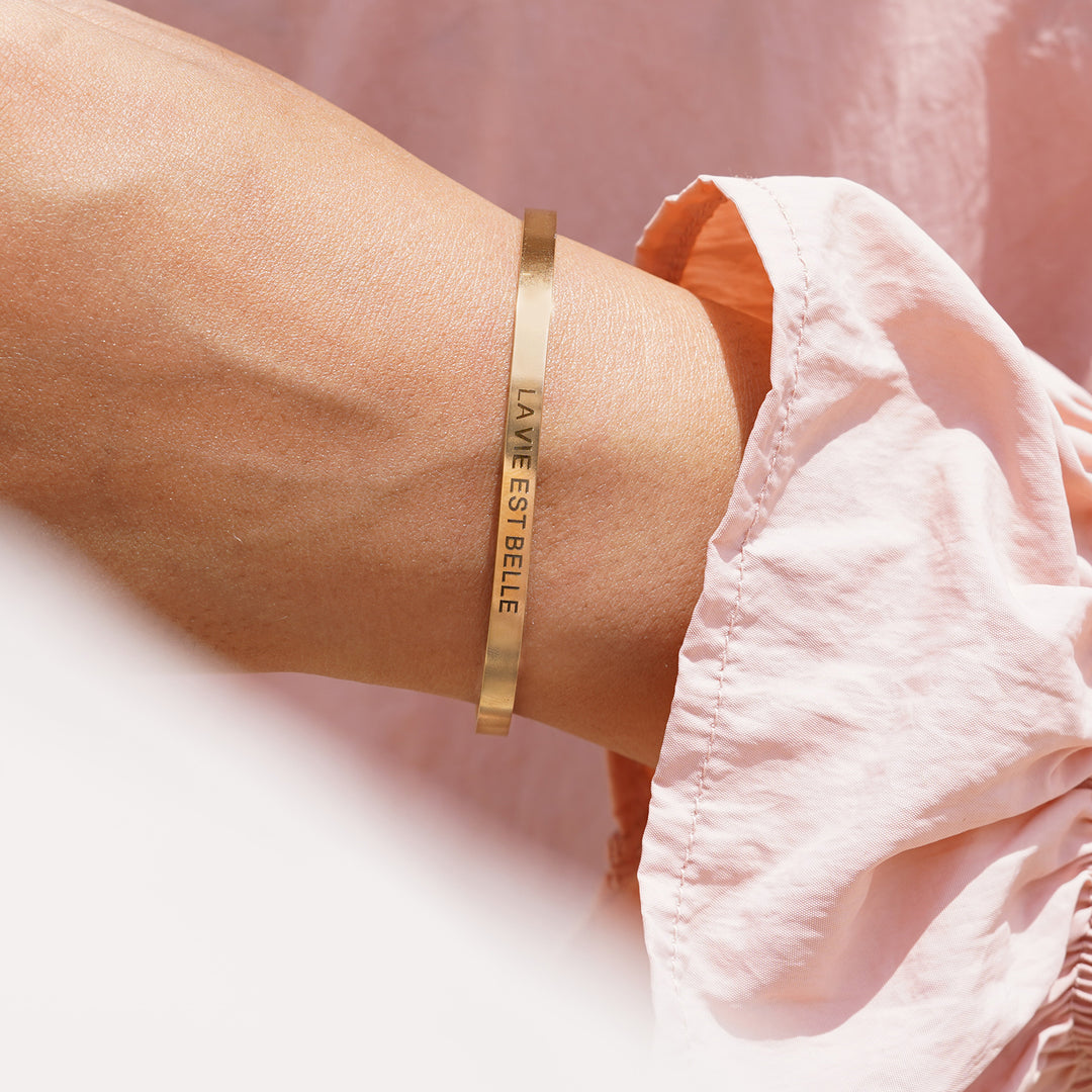 La Vie Est Belle Gold Mantra Band