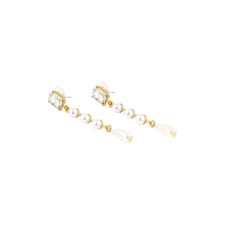 Averly Pearl Drop Earring