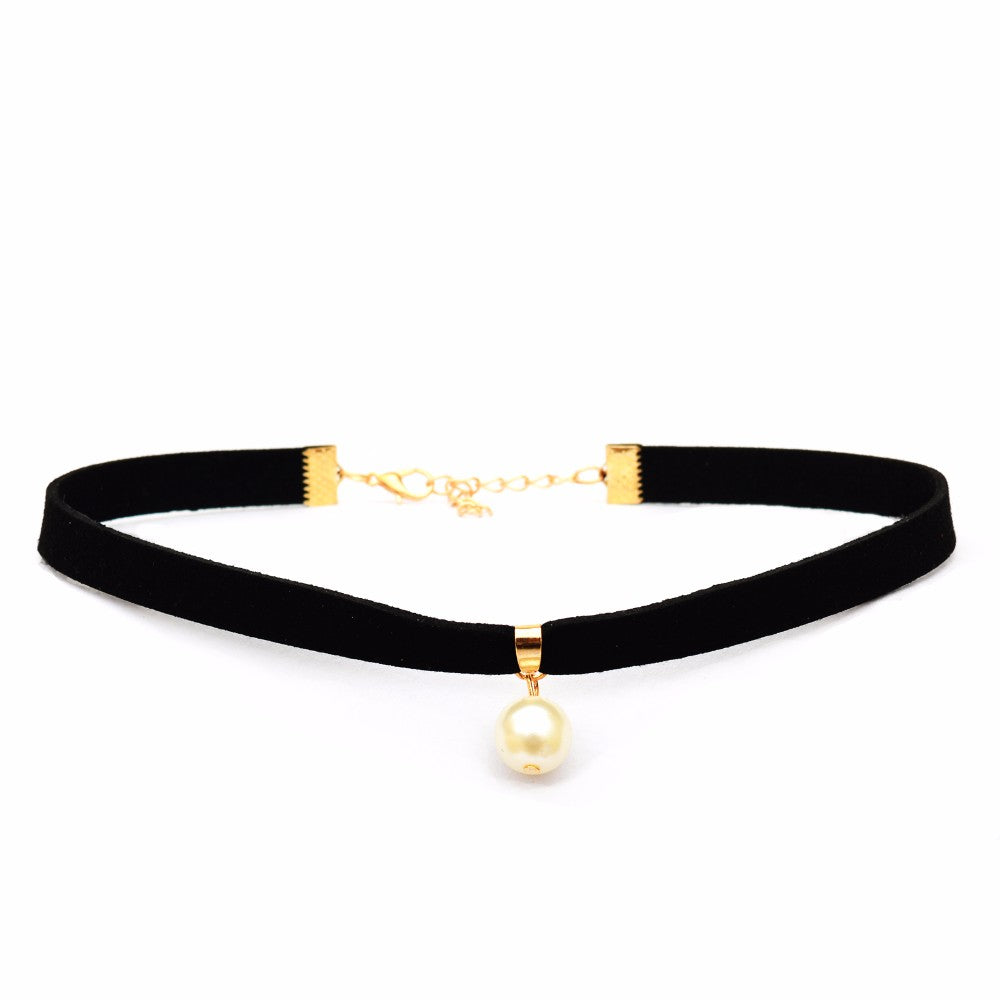 Single Pearl Black Choker - Joker & Witch