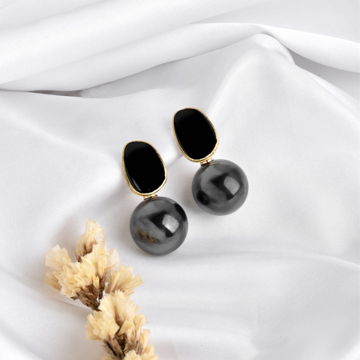 Soleil Black And Gold Pearl Earring