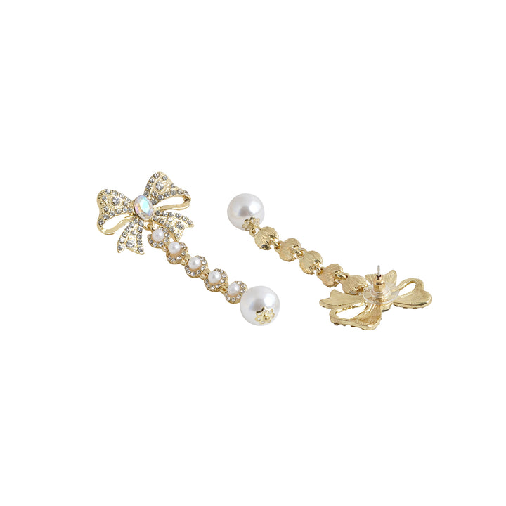Pearly Present Gold Earring