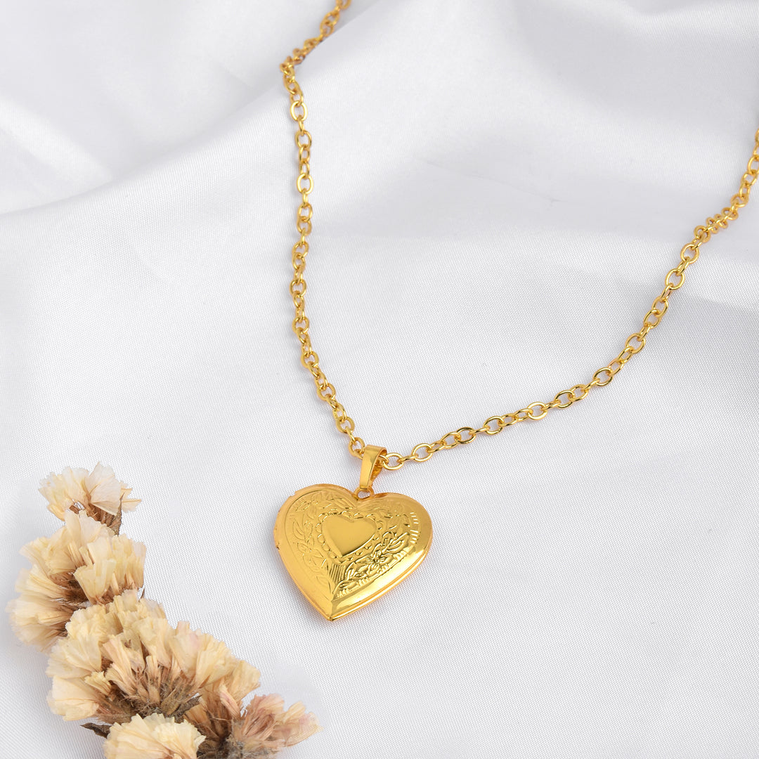 Hazey Gold Heart Necklace