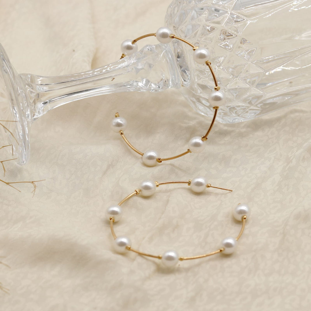 Chic Pearls Hoop Earrings - Joker & Witch