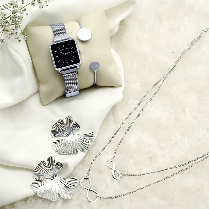 Antiope Love Stack