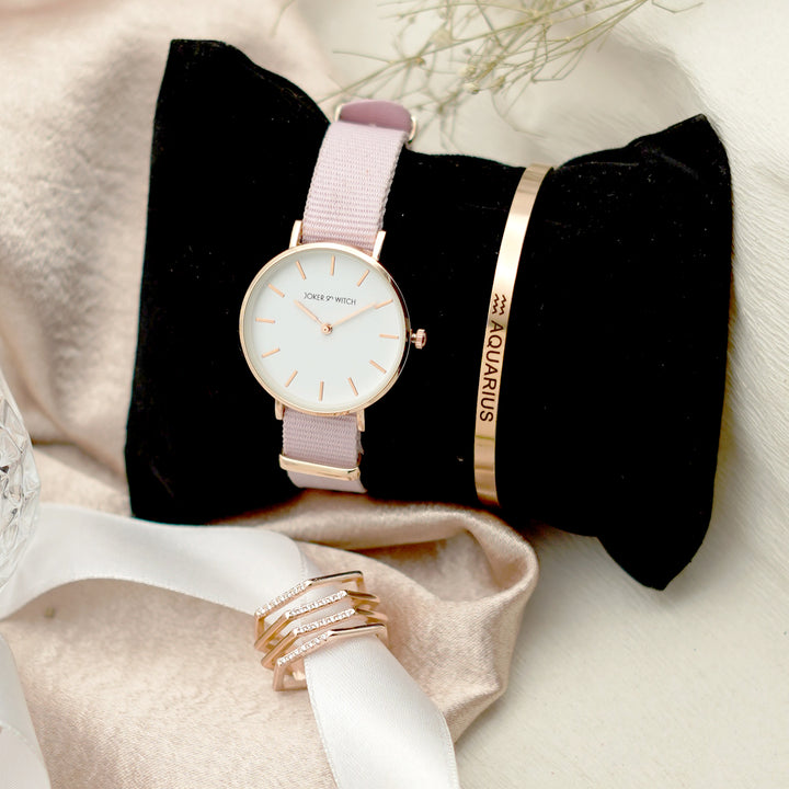 Sleek Blush Aquarius Love Triangle