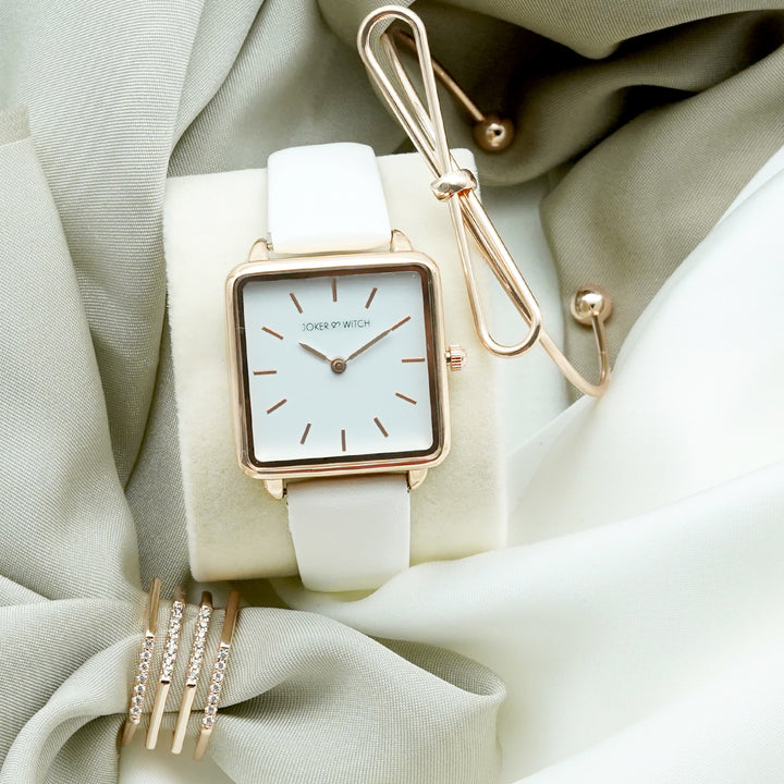 Frosty White Love Triangle