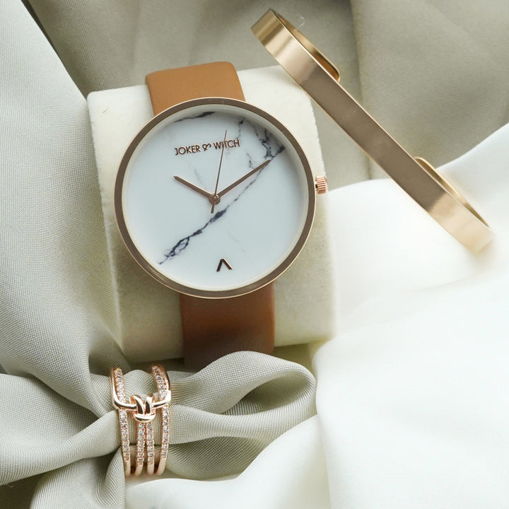 Coffee Wood Love Triangle