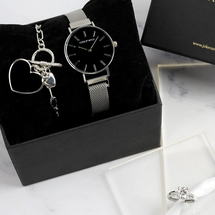 Laurel Love Triangle