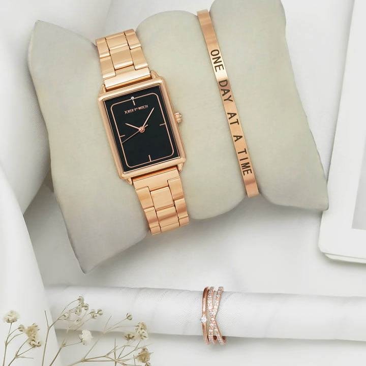 Metallic Grace Love Triangle