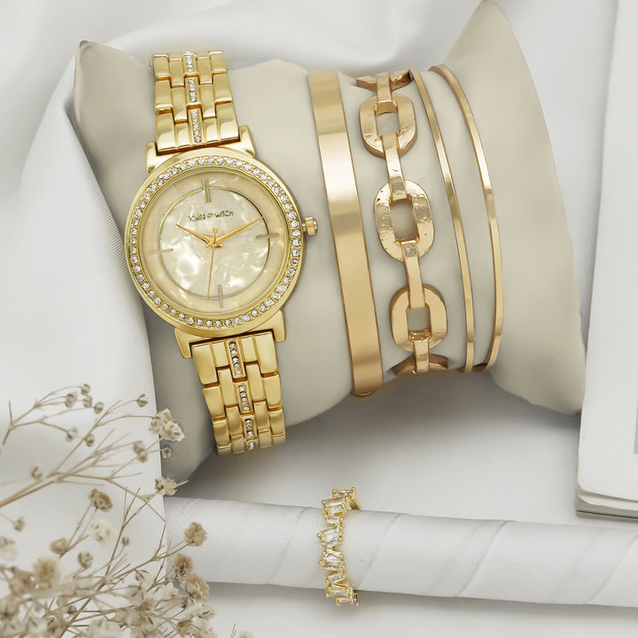 Gold Wonders Love Triangle