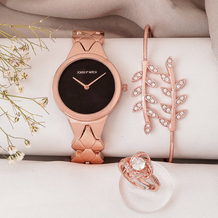 Grecian Goddess Love Triangle