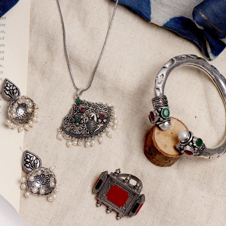 Vishi Multi colored Metallic Silver Oxidized Gift Set