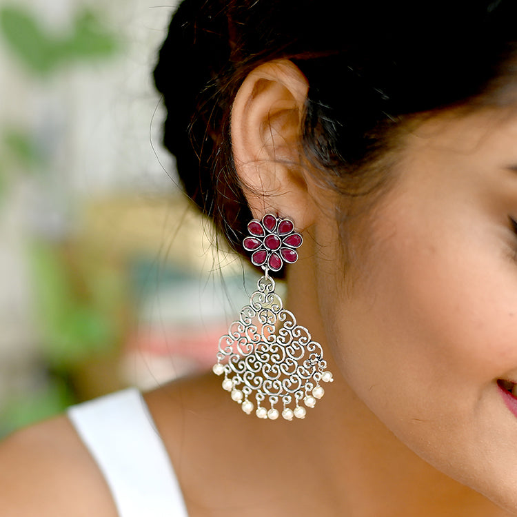 Jali Red Filigree Pearl Earrings - Joker & Witch