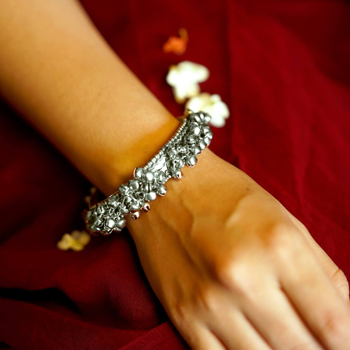 Anusha Silver Oxidized Ghungroo Bangle